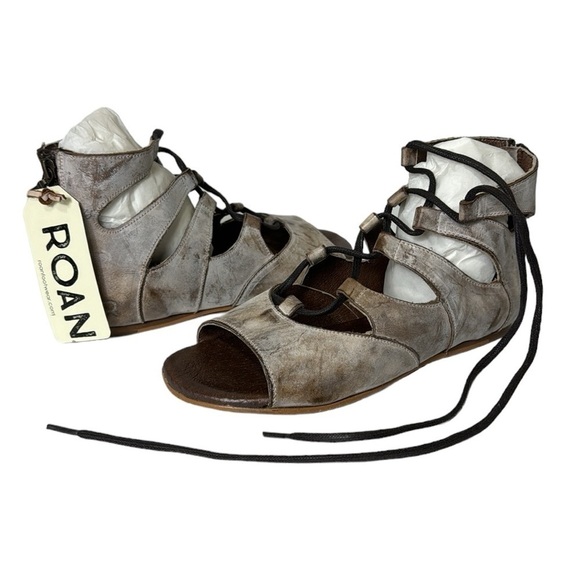 ROAN  BED/STU Women's 6.5 Distress Suede Winnie Flat Sandals Whitewash Taupe NWT - Picture 1 of 11